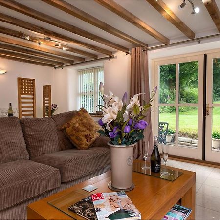 Rhydymwyn Finest Retreats - The Cottage - Luxury 1 Bed Cottage מראה חיצוני תמונה