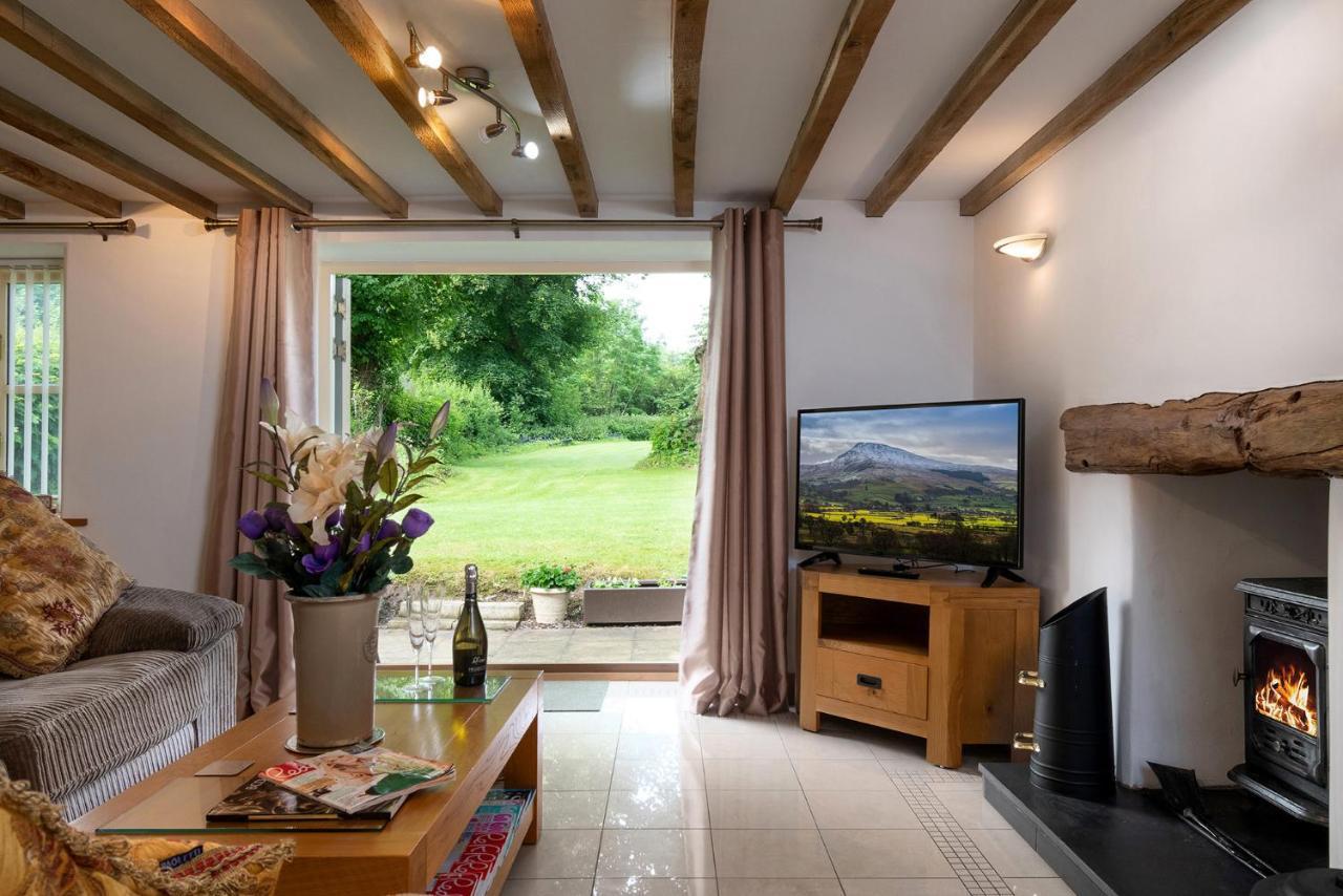 Rhydymwyn Finest Retreats - The Cottage - Luxury 1 Bed Cottage מראה חיצוני תמונה